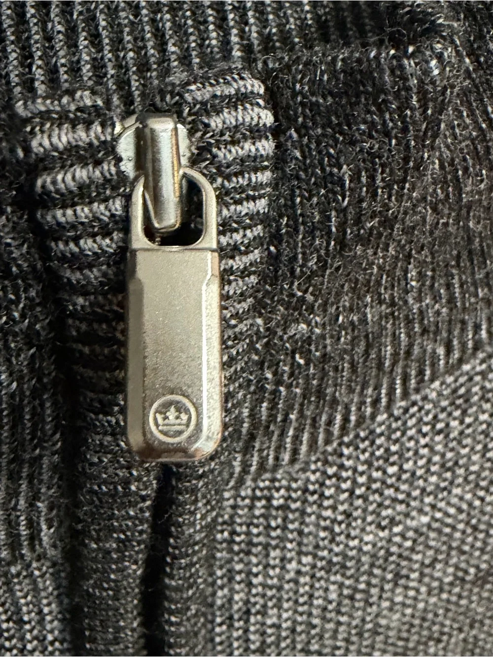 Peter Millar Men’s 100% Merino Wool 1/4 Zip Pullover Sweater Black Gray Large